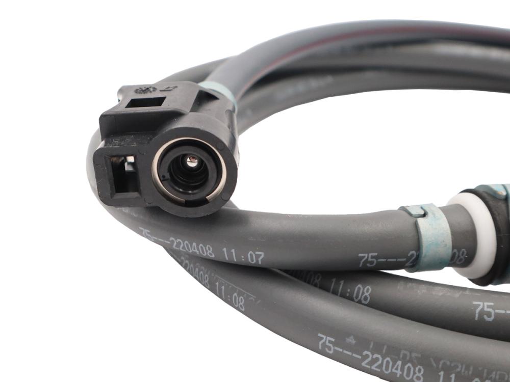 Honda Marine Kraftstoff-Schlauch mit Anschlusssteckern und Motoranschluss - 04101-ZW9-010