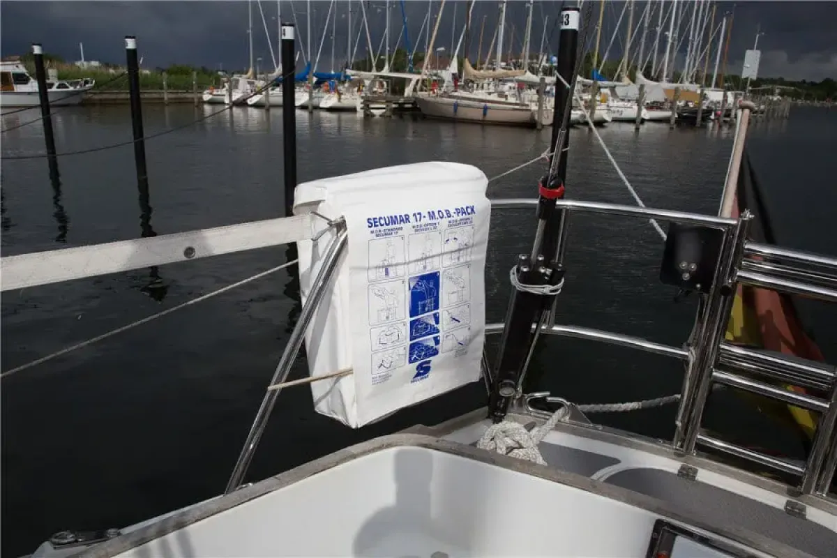 Secumar MOB Paket mit Secu 17 Montage an der Reling